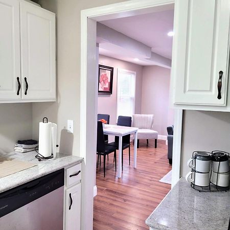 Apartment With Brand New Furniture And Large Parking West Seneca Buitenkant foto