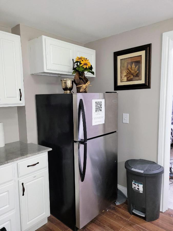 Apartment With Brand New Furniture And Large Parking West Seneca Buitenkant foto