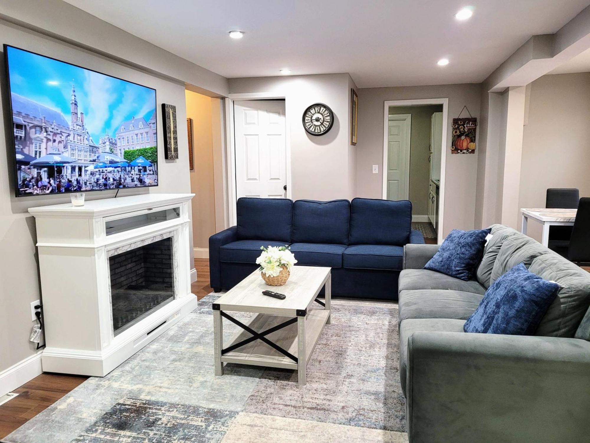 Apartment With Brand New Furniture And Large Parking West Seneca Buitenkant foto